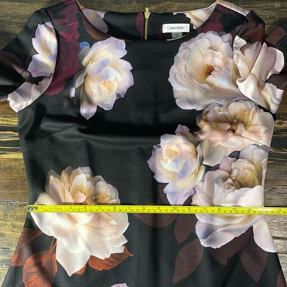 Calvin Klein size 10 bell sleeve floral stretchy sheath dress - Picture 17 of 17